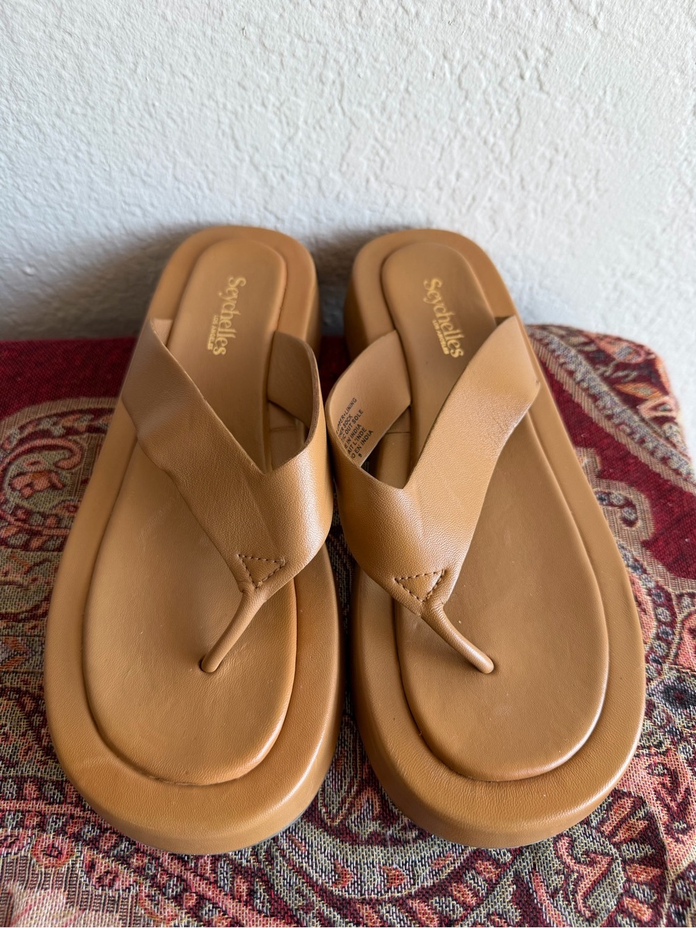 Seychelles Women's Tan Leather Thong platform Sandals